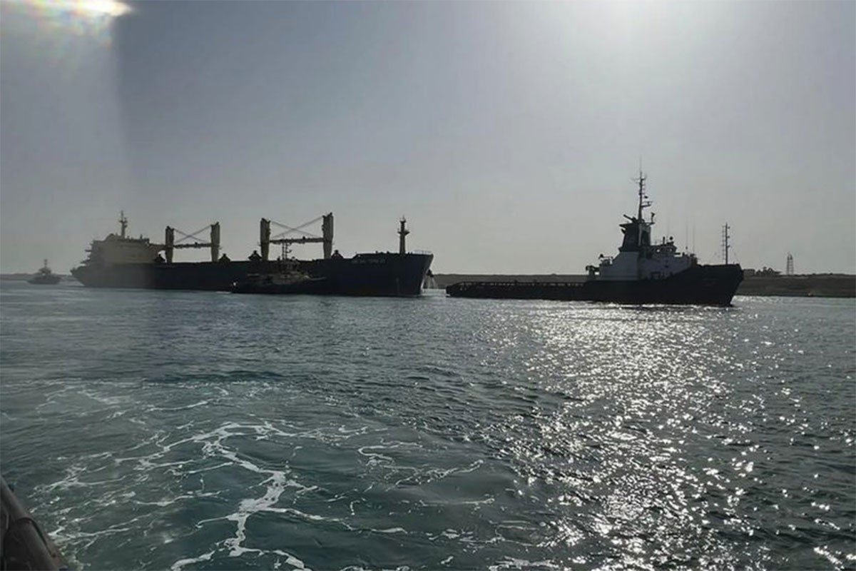 Projektil pogodio tanker u Crvenom moru, Amerika poslala razarač