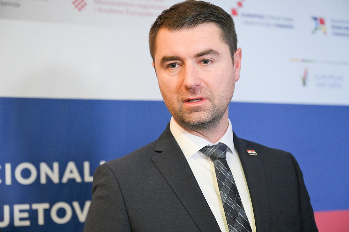 Ko je Filipović i zašto ga nazivaju ministrom koji nije znao preći ulicu