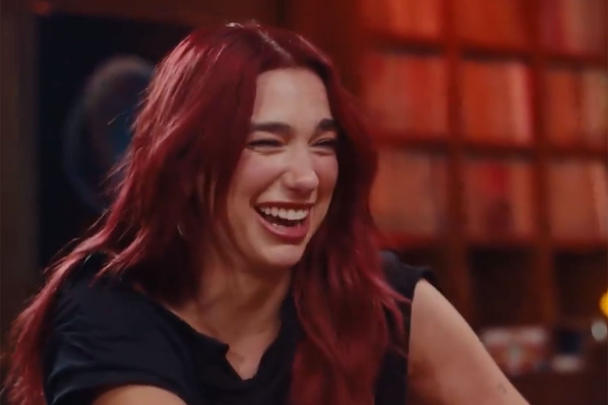 Dua Lipa opsovala usred emisije (VIDEO)