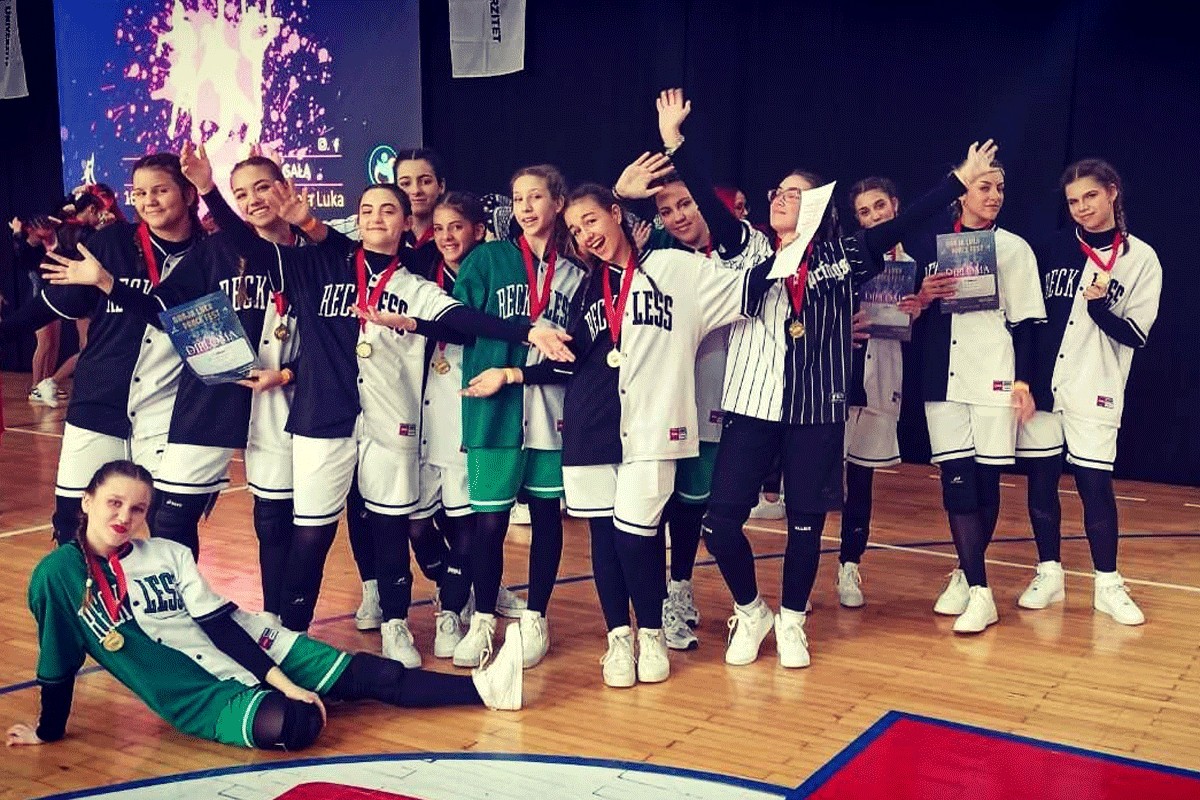 Pobjede članova Plesnog kluba "Blok" u Banjaluci i Zagrebu, osvojili 15 medalja