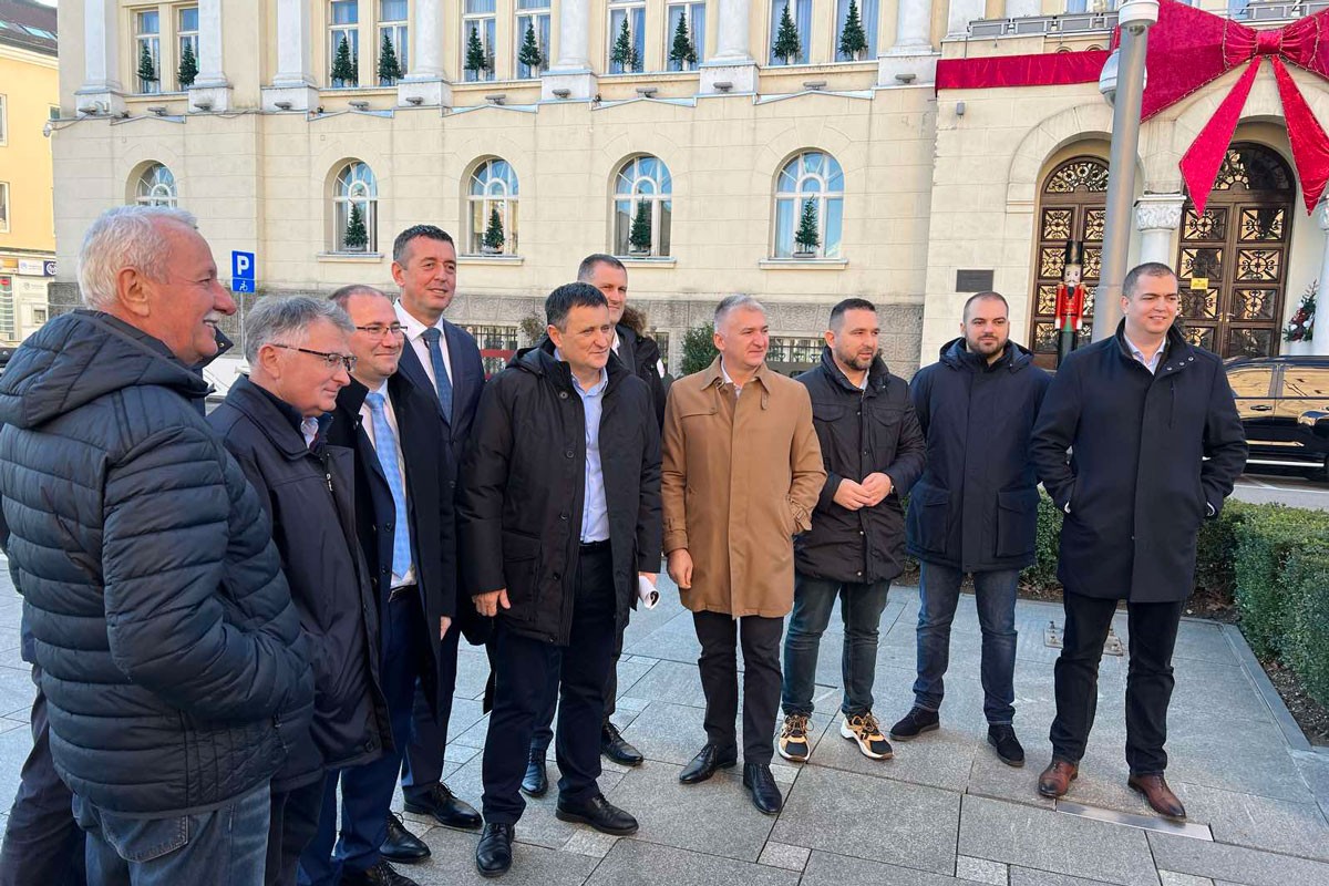 Skupštinska većina: Došli smo da pitamo Stanivukovića gdje je potrošio milione