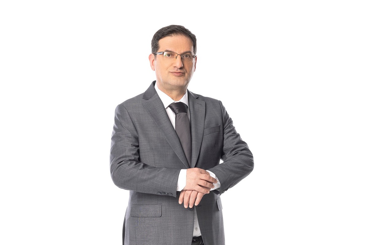 "Između redova": Postizborne igre - Nedjelja 25. decembar u 13.10 na UNA TV