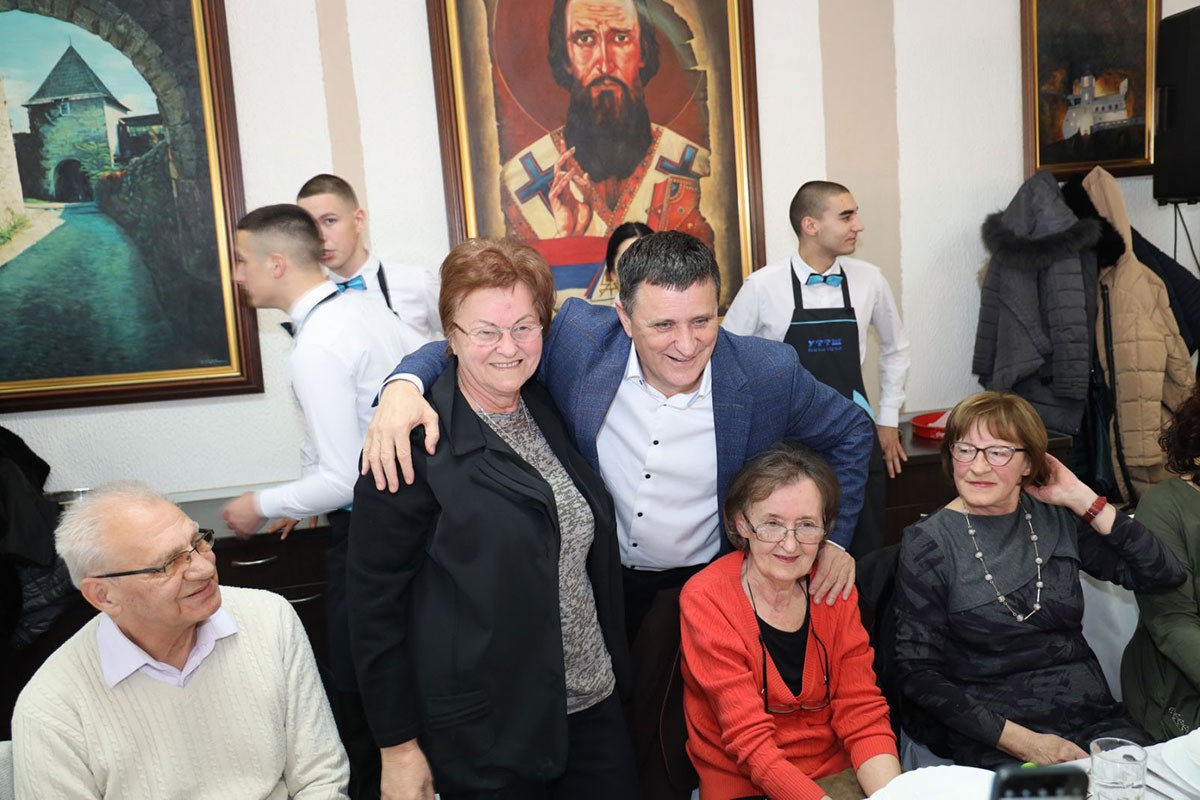 Družili se penzioneri UKC-a RS (FOTO)