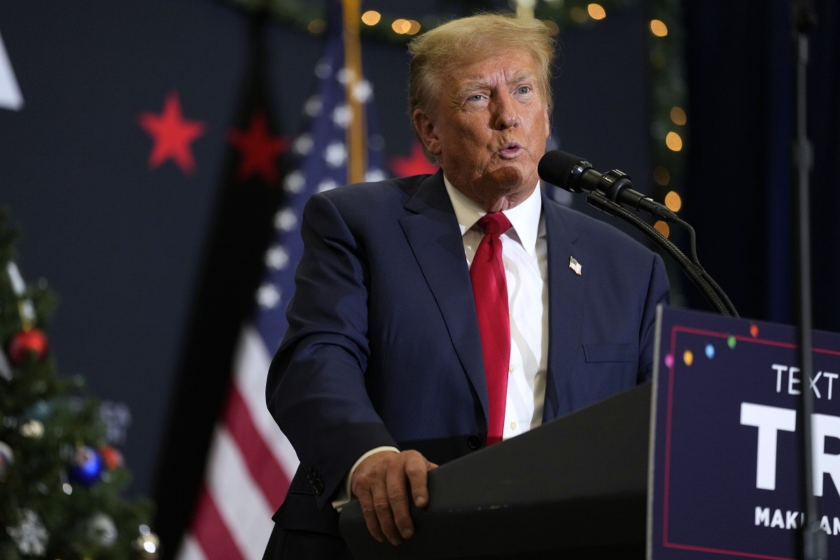 Tramp bjesnio na praznik: Neka trunu u paklu, još jednom srećan Božić