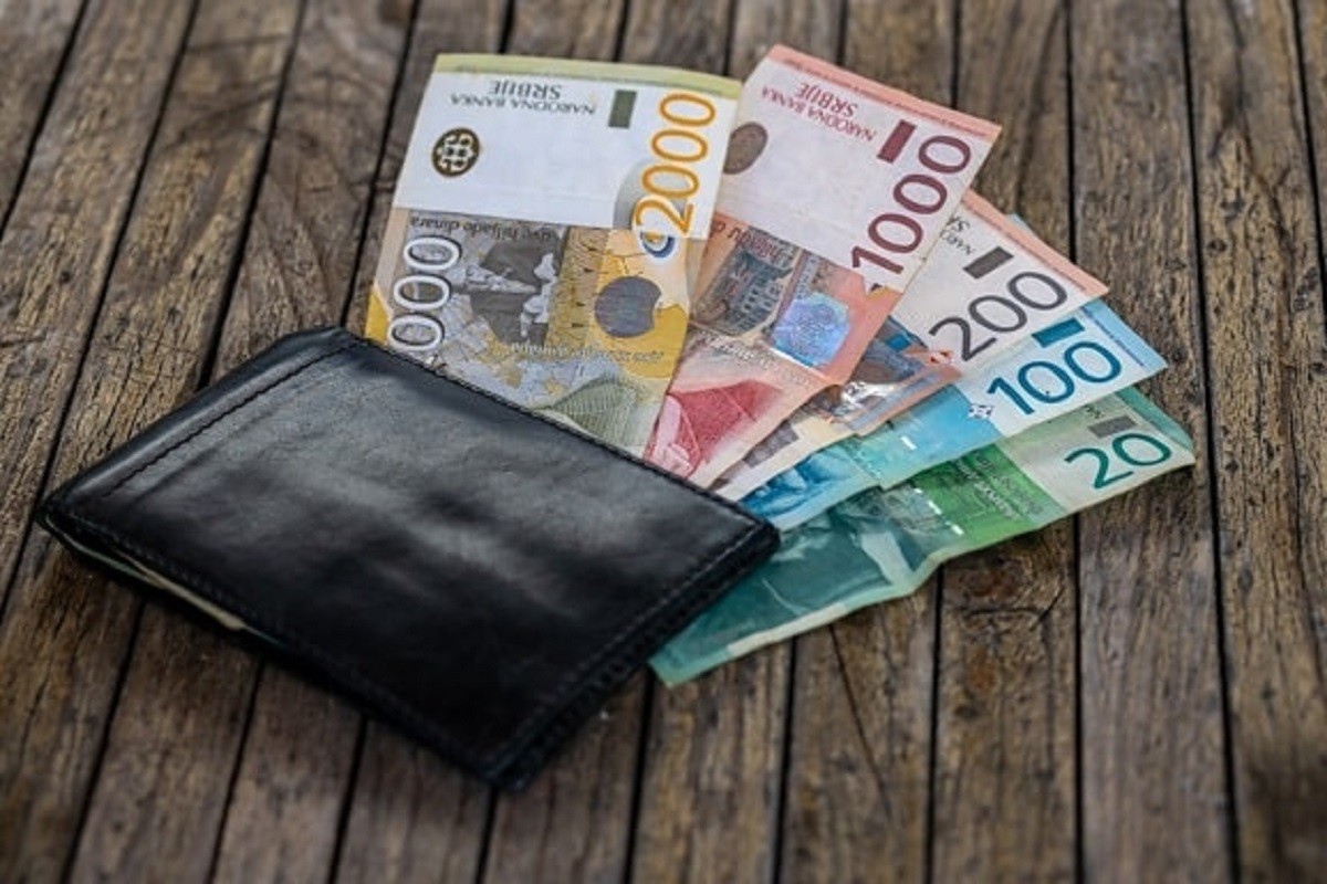 Kvartalni monitor: BDP sličan prošlogodišnjem, inflacija 12.4 odsto