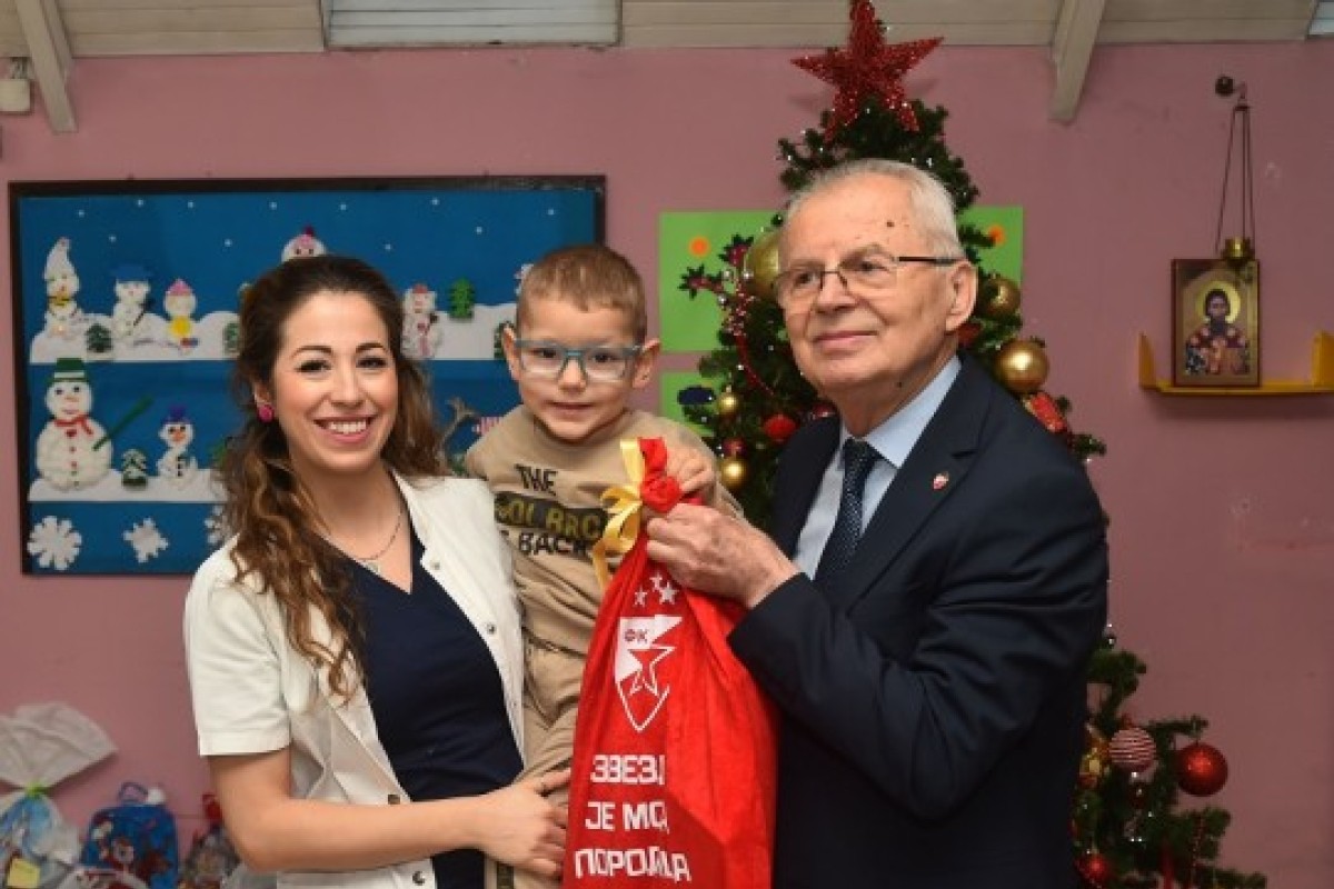 Zvezda obradovala djecu na Klinici za rehabilitaciju
