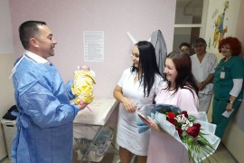 Jerinić donio darove bebi: Milica stiže kući, čeka je ...