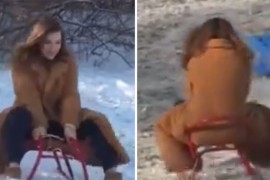 Srpska voditeljka nasmijala tviteraše spuštanjem na sankama (VIDEO)