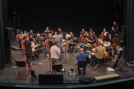 Simfonijski orkestar NP RS, "Sopot" i Marko Luis na "Dočeku" u Novom ...
