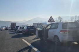 U sudaru dva vozila petoro povrijeđenih