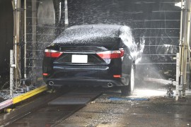 Da li automobil treba češće prati u zimskim mjesecima?