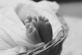 Beba preminula u Brčkom, majka tvrdi da je vakcina uzrok smrti