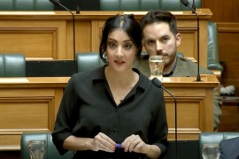 Poslanica krala po prodavnicama, pa dala ostavku