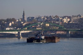 Potonuo još jedan splav u Beogradu: Pobacani stolovi i stolice