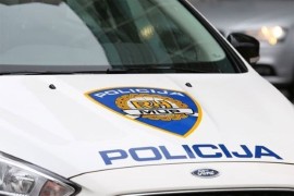Policija pred kućom pronašla teško povrijeđenu ženu, u kući ...