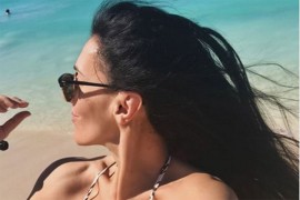 Ova ljepotica topi minus u zimskim danima (FOTO)