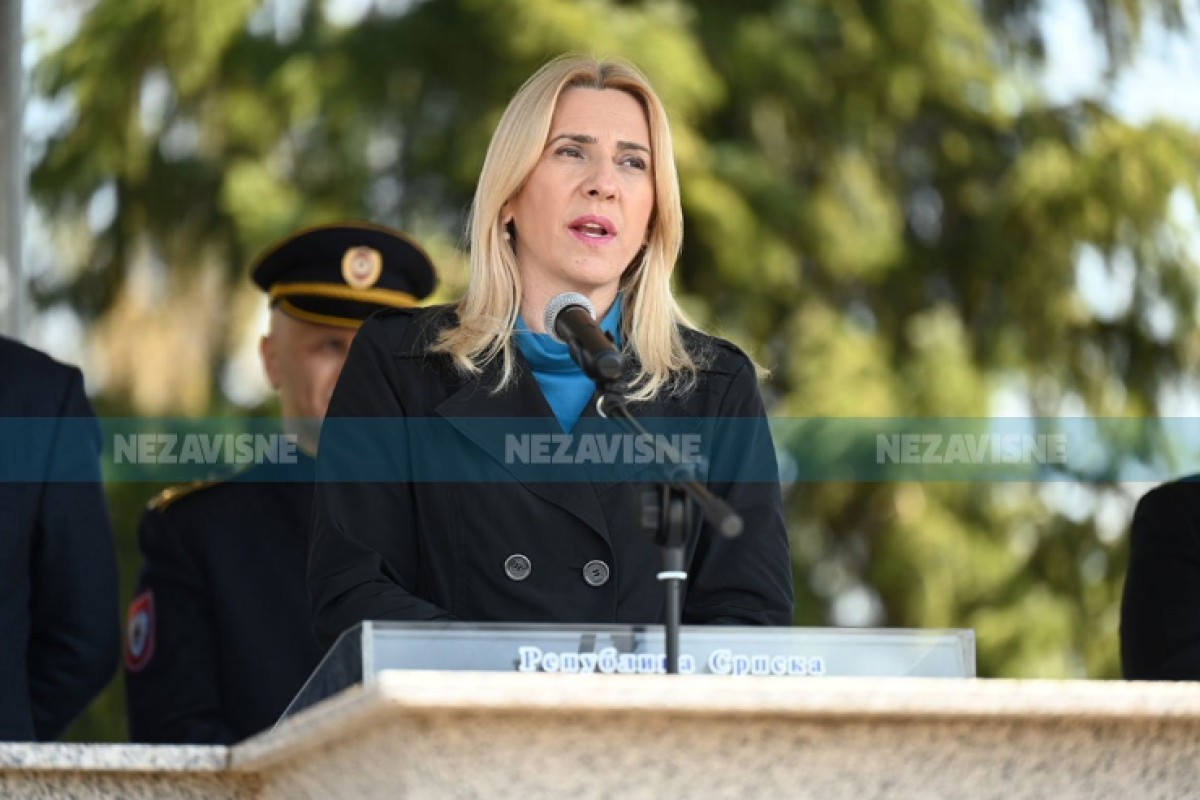 Cvijanovićeva poželjela da Božić u sve domove unese spokoj, sreću, zdravlje