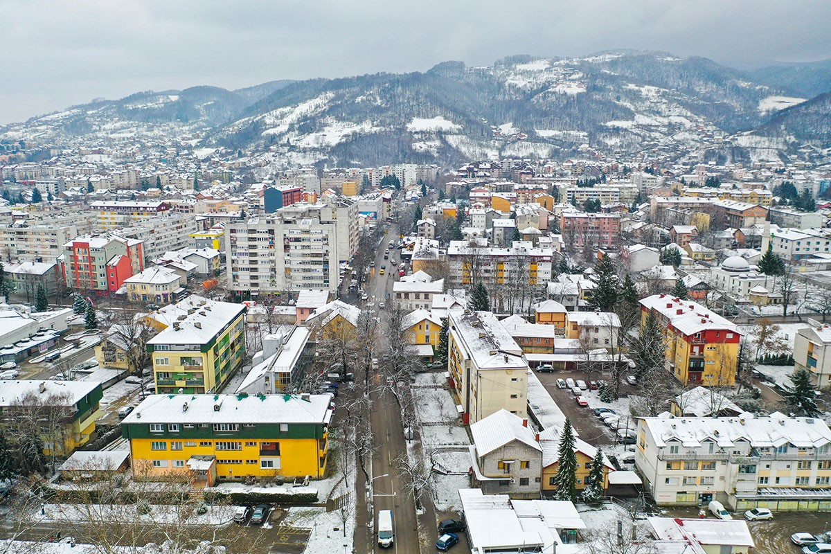 Očekuje se usporen saobraćaj zbog kiše i najavljenog snijega