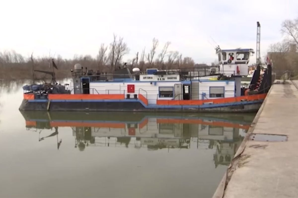 Potonula barža ne predstavlja opasnost