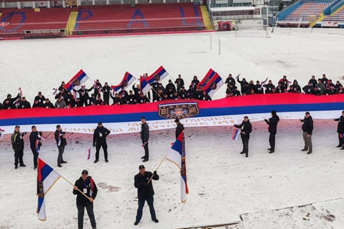 Članovi Udruženja gardista Prve gardijske motorizovane brigade spremni za defile
