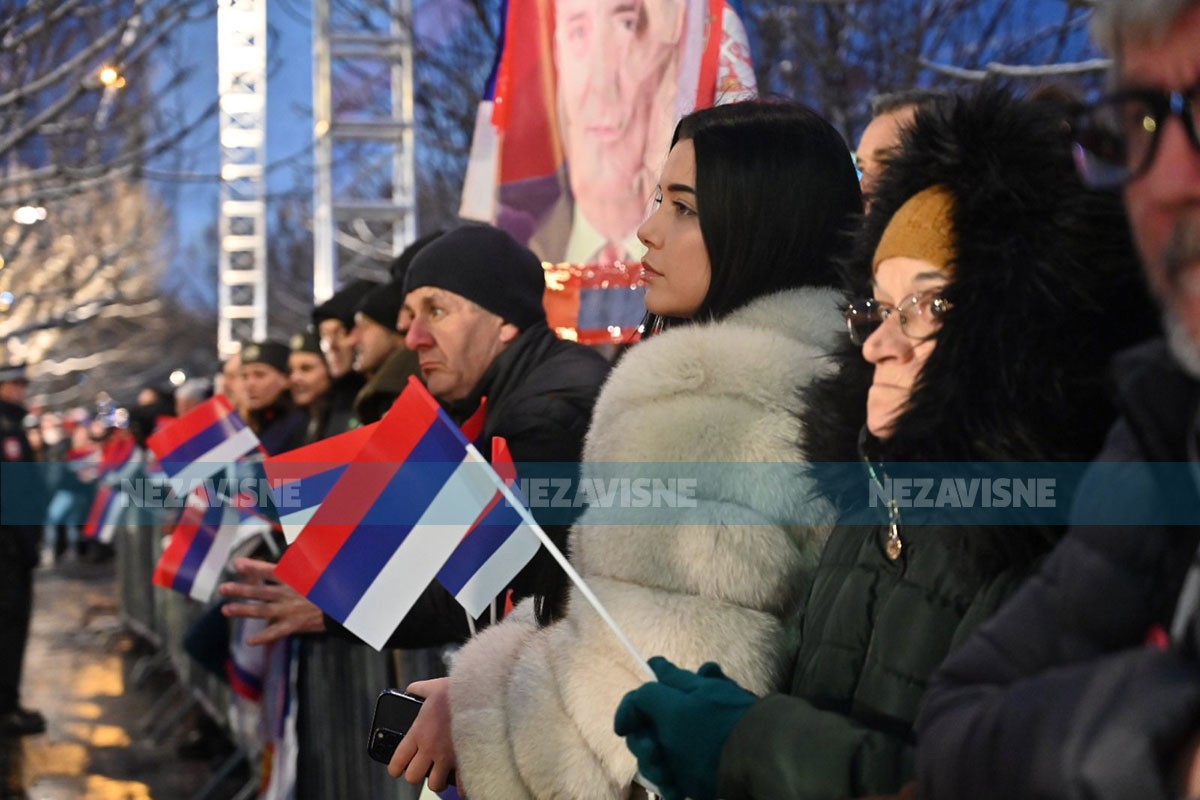 Svečani defile u Banjaluci povodom Dana Republike Srpske (VIDEO/FOTO)