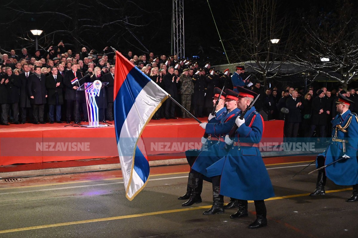 Danilo Vučić prisustvovao svečanom defileu u Banjaluci (FOTO)