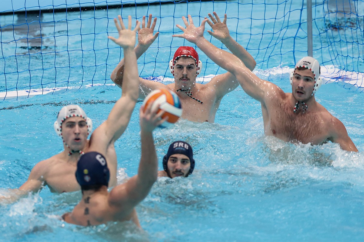 Nevjerovatan peh za Srbiju: Raduloviću ispala lopta pri izvođenju penala (VIDEO)