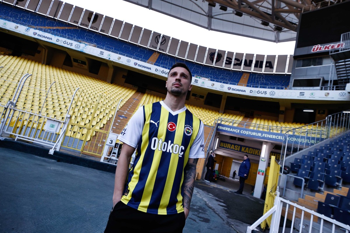 Rade Krunić porukom zahvalio "rosonerima"