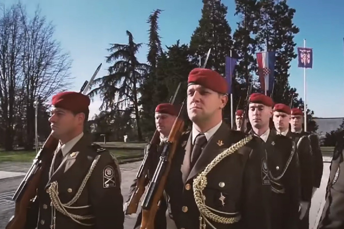 Hrvatska vojska poslata na Kosovo i Metohiju