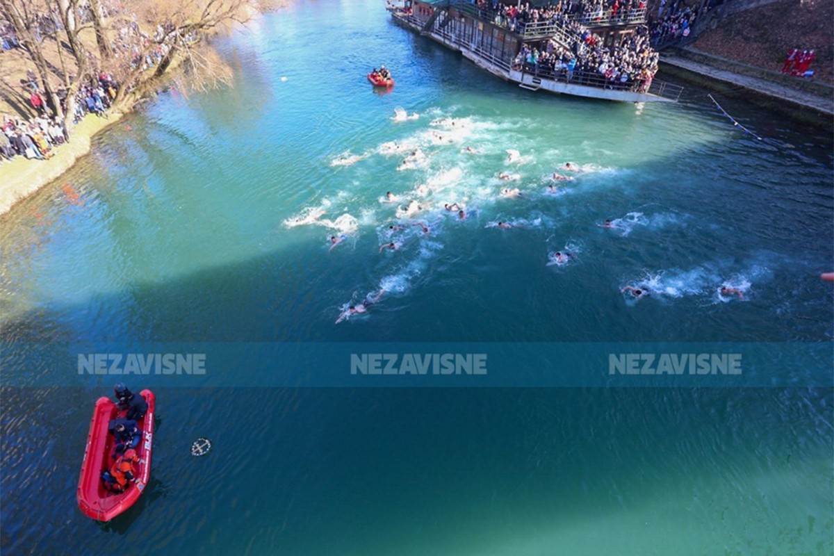 Da li je opasno ili korisno po zdravlje plivati u ledenoj vodi?