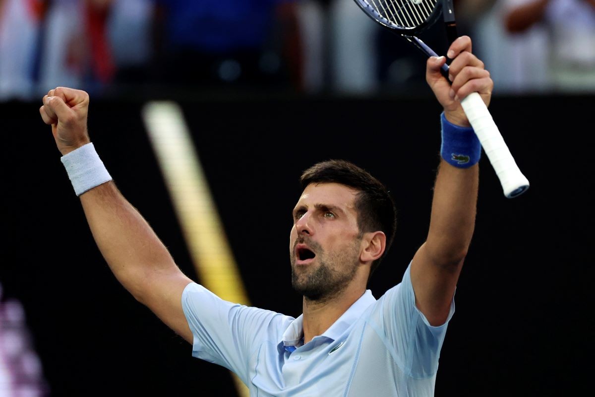 Novak Đoković kao Monika Seleš
