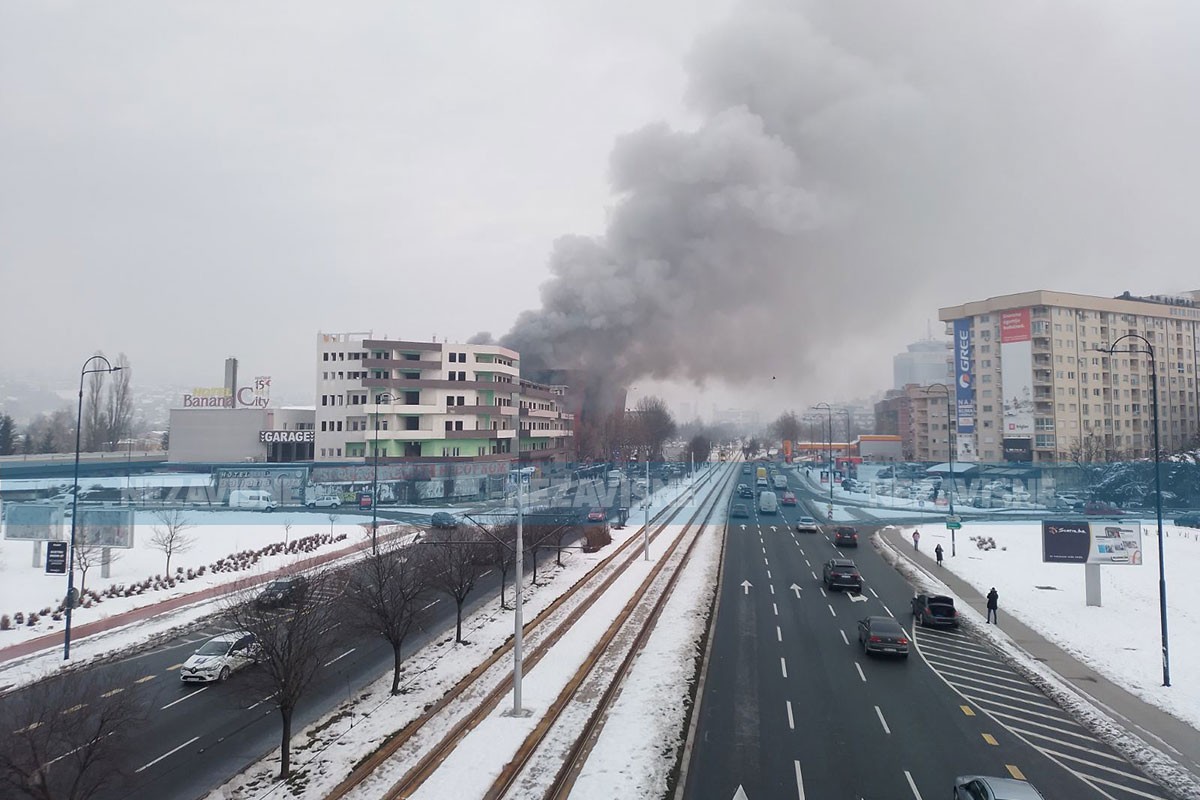 Požar na sarajevskoj pijaci pod kontrolom, šteta višemilionska
