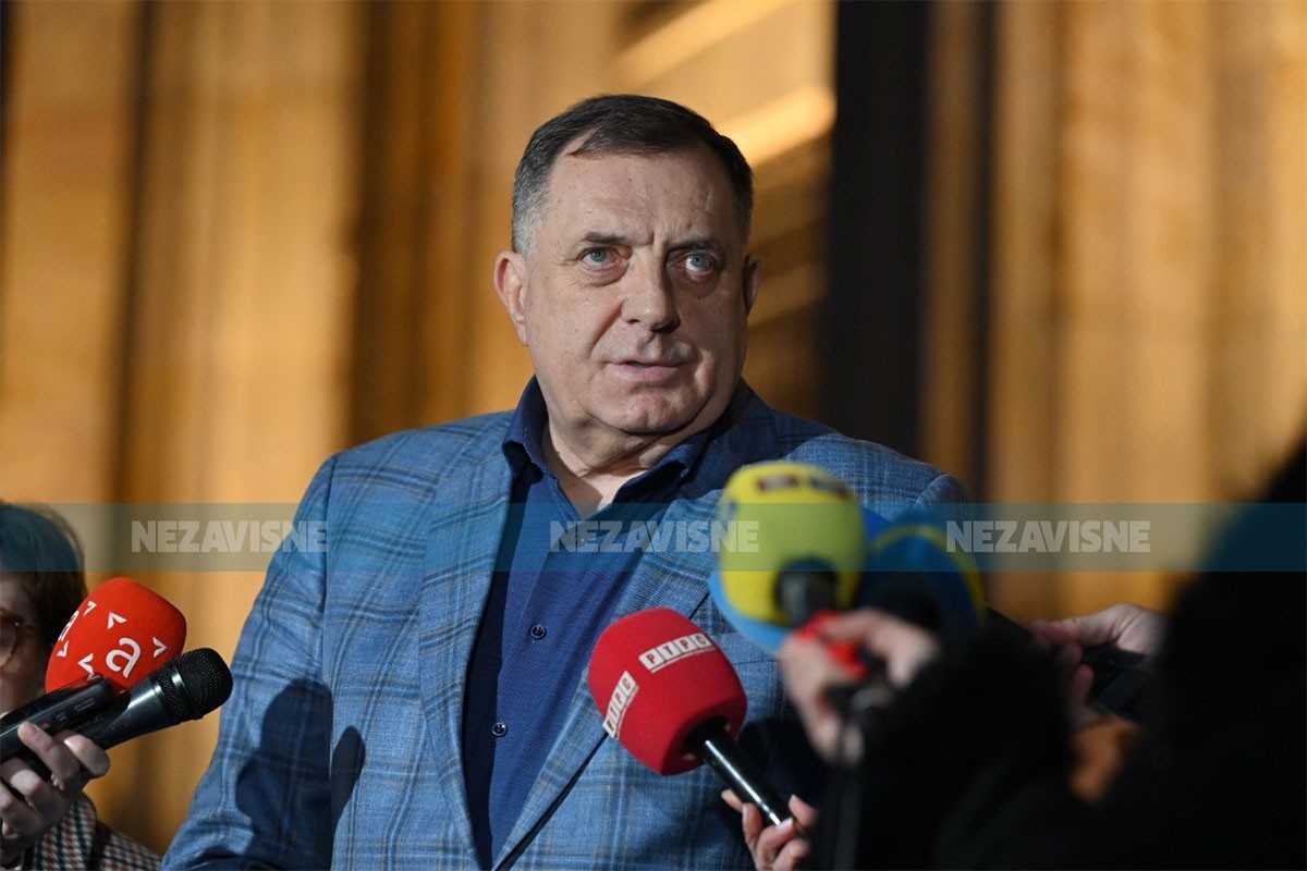 Dodik nakon sastanka sa privrednicima: Najniža plata ostaje 900 KM