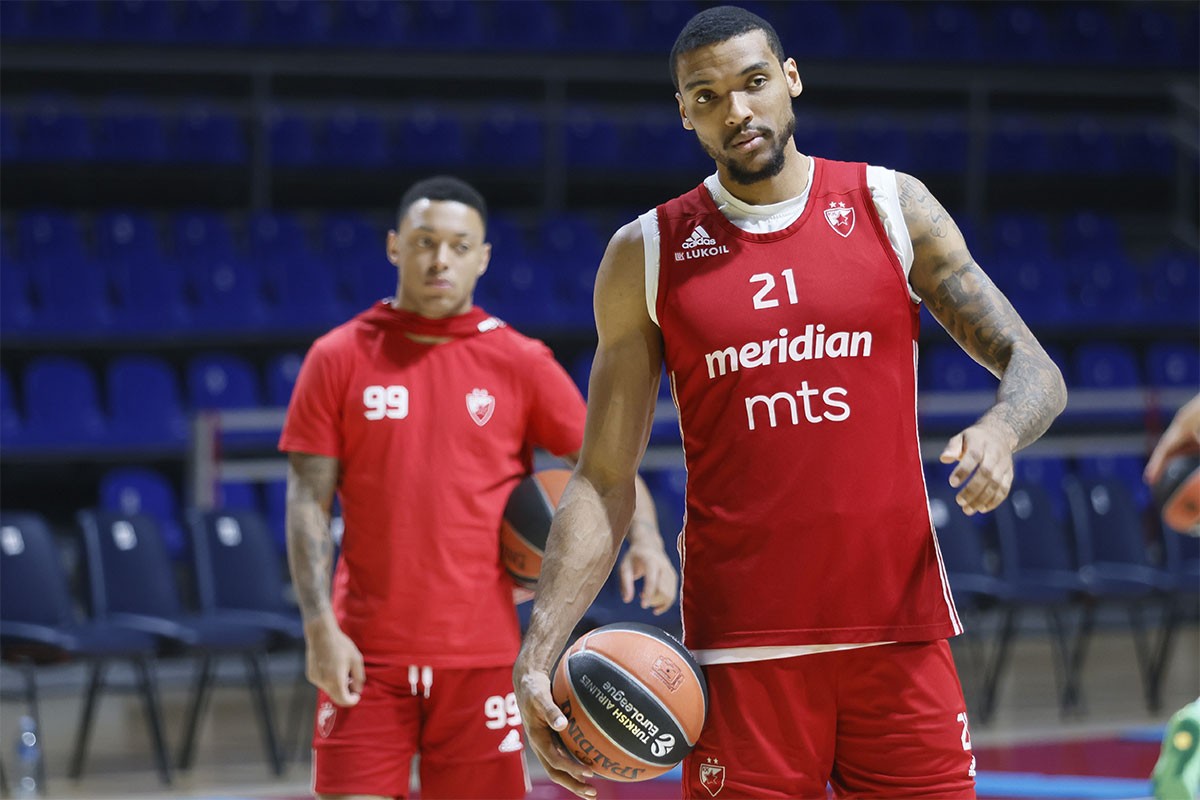 Džoel Bolomboj u Crvenoj zvezdi do 2026.