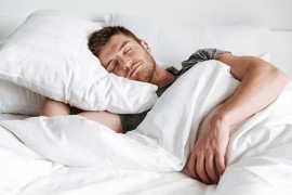 Ova navika pred spavanje može povećati rizik od srčanih oboljenja i ...