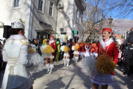 Hercegnovski karavan mimoze prodefilovao Trebinjem (FOTO)