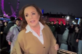 Ana Bekuta zapjevala na ulici usred Londona (VIDEO)
