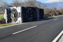 Sudarila se dva kamiona u Srbiji, jedan vozač poginuo