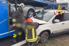 Teška nesreća u Italiji: U sudaru 20 vozila poginuli supružnici ...