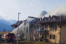 Požar u Bosanskom Petrovcu: Dvadeset korisnika ostalo bez krova nad ...
