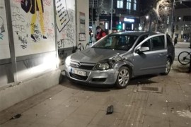 Automobil se zakucao u prodavnicu