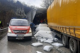 Sudarila se dva kamiona (FOTO)