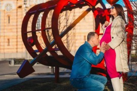 Bračni par sa fotografije ljubavi u Banjaluci bogatiji za jednog novog ...