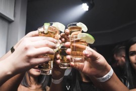 U bolnicu primljeno dvanaestoro djece u teškom alkoholisanom stanju