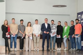 Stanivuković studentima uručio rješenja o stipendiranju