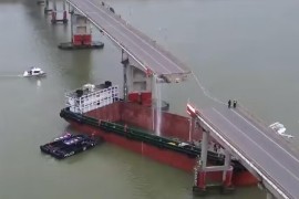 Brod udario u most: Vozila pala u rijeku, dvije osobe poginule ...