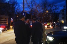 O čemu su lideri trojke i Dodik pričali ispred zgrade HDZ-a nakon ...