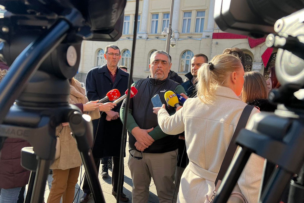 Predstavnici Sindikata RS se okupili ispred Gradske uprave u Banjaluci