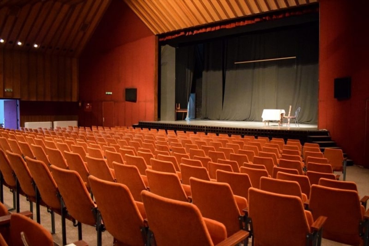 Obnova pozorišne i kino sale u Tešnju
