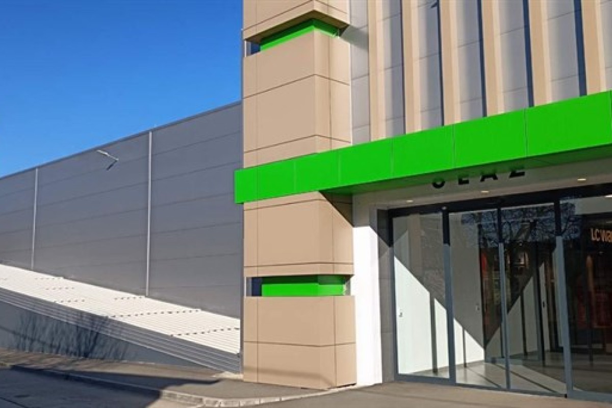 Islamska zajednica otvorila šoping centar u Sanskom Mostu